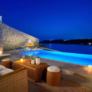 Luxurious Ostria Villa